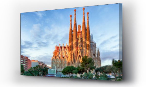 Wizualizacja Obrazu : #102733741 BARCELONA, SPAIN - FEBRUARY 10: La Sagrada Familia - the impress