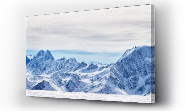Wizualizacja Obrazu : #117006696 Panoramiczny widok na północne góry Kaukazu