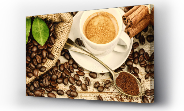 Wizualizacja Obrazu : #122026658 Filiżanka gorącej czarnej kawy z młynkiem z drewna