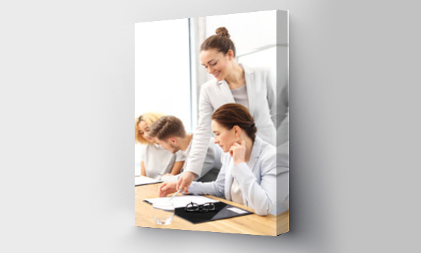 ludzie, młodych ludzi