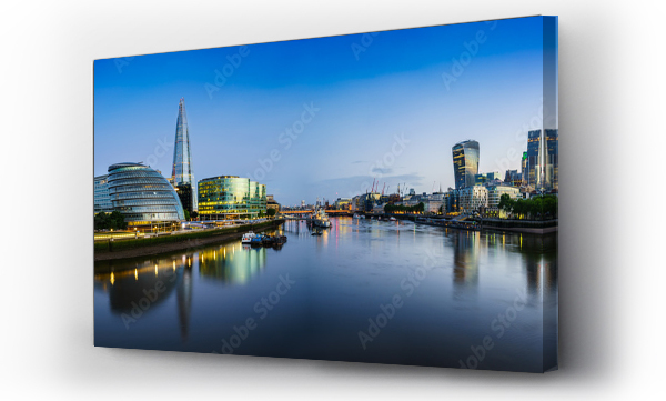 Wizualizacja Obrazu : #138898528 A view of the london skyline from the Tower Bridge