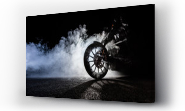 Wizualizacja Obrazu : #153085393 Duża moc chopper motocykl z człowiekiem jeźdźcem w nocy