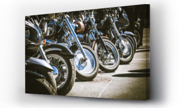 Wizualizacja Obrazu : #157458445 motorbikes in line