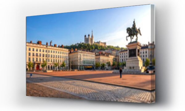 Wizualizacja Obrazu : #1664072755 Sunny plaza view of place bellecour in lyon with grand architecture