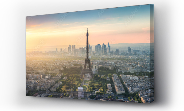 Panorama panoramy Paryża o zachodzie słońca z wieżą Eiffla