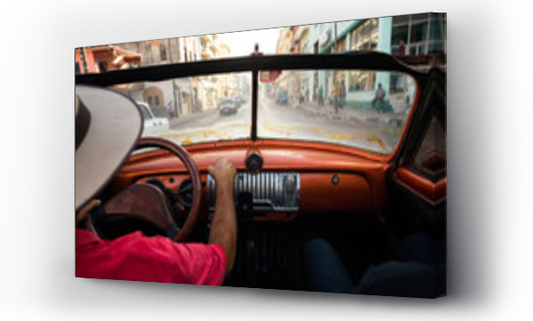 Wizualizacja Obrazu : #192025524 Close-up of man driving a vintage car on the street