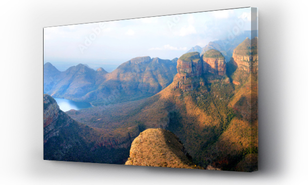 Blyde River Canyon niebieskie jezioro, Trzy Rondavels i Gods Window, Góry Drakensberg park narodowy panorana na pięknym zachodzie słońca światło tło, widok z góry, Republika Południowej Afryki, Prowincja Mpumalanga