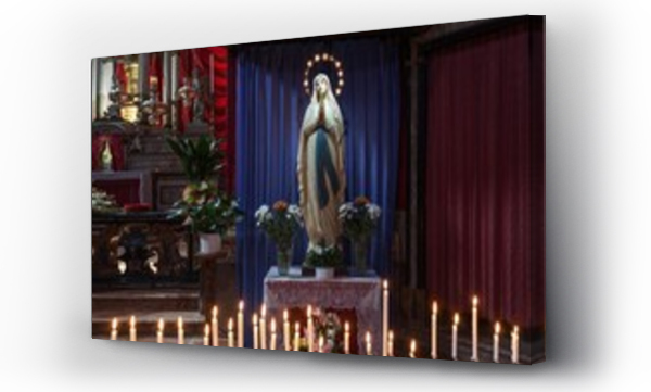 Kościół katolicki, wnętrze, figura Matki Boskiej, Cannobio, Lago Maggiore, prowincja Verbano-Cusio-Ossola, region Piemont, Włochy, Europa