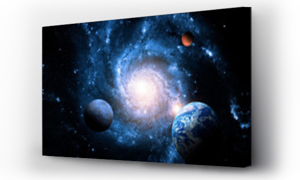 Planety Układu Słonecznego na tle galaktyki spiralnej w kosmosie. Elementy tego zdjęcia dostarczone przez NASA.
