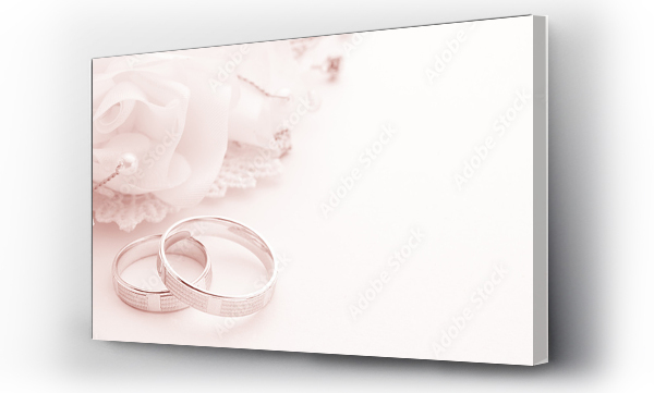 Wizualizacja Obrazu : #244979522 Obrączki na karcie ślubnej na białym tle, projektowanie granic panoramiczny baner, tonowanie kolor żywy koral