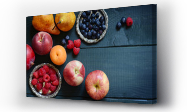Wizualizacja Obrazu : #262104223 Różnorodność świeżych owoców ułożonych na drewnianym stole