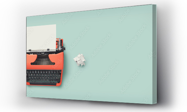 retro baner z czerwonym rocznika maszyny do pisania z czystej kartki papieru i kulki papieru, widok z góry, copyspace