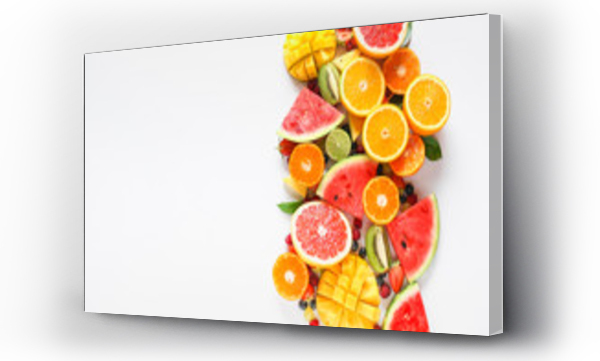 Wizualizacja Obrazu : #293758246 Słodkie dojrzałe owoce i jagody na białym tle