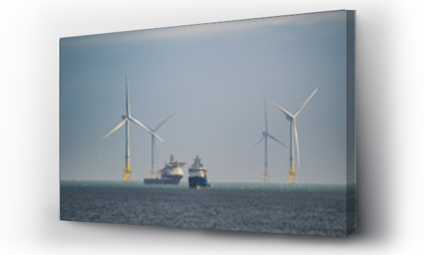 Wizualizacja Obrazu : #294265218 Aberdeen / Szkocja - 6 pa?dziernika 2019: Statki i farma wiatrowa przy brzegu Aberdeen