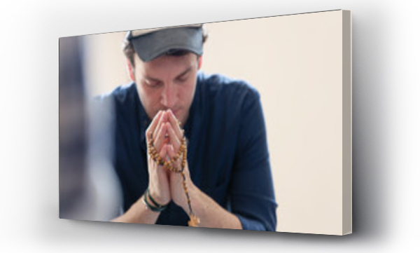 Wizualizacja Obrazu : #315227280 Man praying with rosary