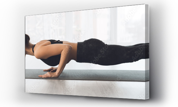 Wizualizacja Obrazu : #322493490 Woman doing plank exercise or push ups