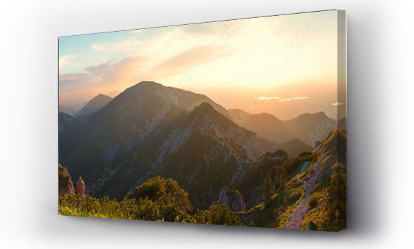 panorama krajobrazu alpejskiego wieczorem, góra herzogstand