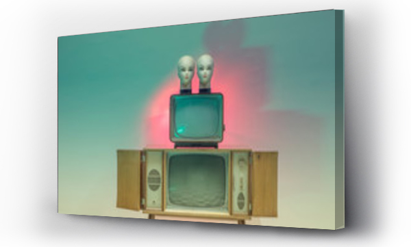 Wizualizacja Obrazu : #372350156 eksperymenty świetlne z retro telewizorami i głowami lalek