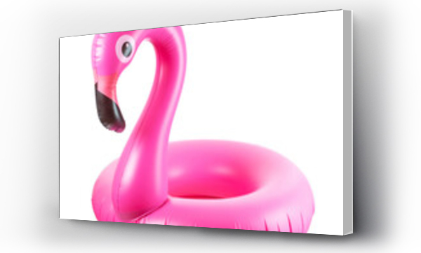 Plaża flamingo. Różowy basen nadmuchiwane flamingi na plaży latem izolowane na białym tle. Trendy koncepcja lato.