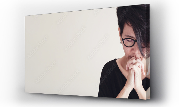 Wizualizacja Obrazu : #413375970 Asian middle aged woman wear glasses praying, hope concept