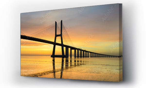 Zdjęcie panoramiczne mostu Vasco da Gama w Lizbonie