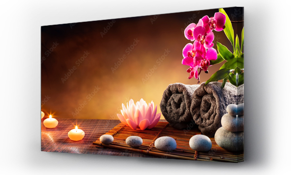 Wizualizacja Obrazu : #430683279 Spa Massage Treatment With Towels And Candles On Mat