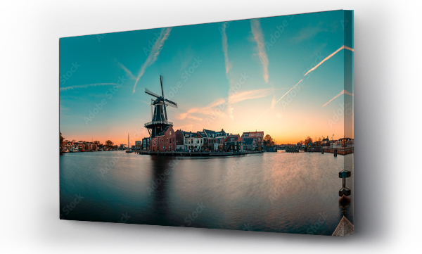 Wizualizacja Obrazu : #465958240 High resolution panorama image of the Adriaan windmill along the Spaarne river in Haarlem at sunrise
