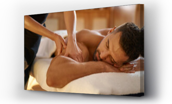 Wizualizacja Obrazu : #473173058 Relaxed man enjoying massage in spa