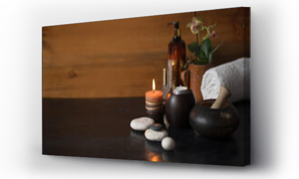 Wizualizacja Obrazu : #473424571 Wooden background with candles in the SPA care area