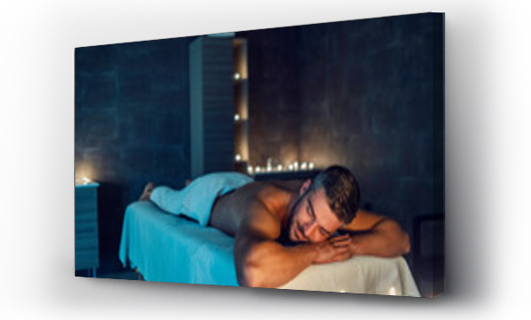 Wizualizacja Obrazu : #492334942 A man at massage in spa center.