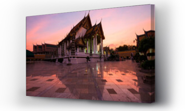 Wizualizacja Obrazu : #498099579 Wat Suthat temple architecture at dusk with twilight sky in Bangkok