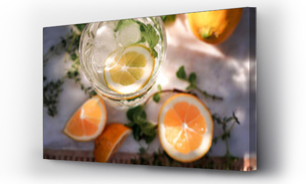 Wizualizacja Obrazu : #529139314 glass of water with lemon
