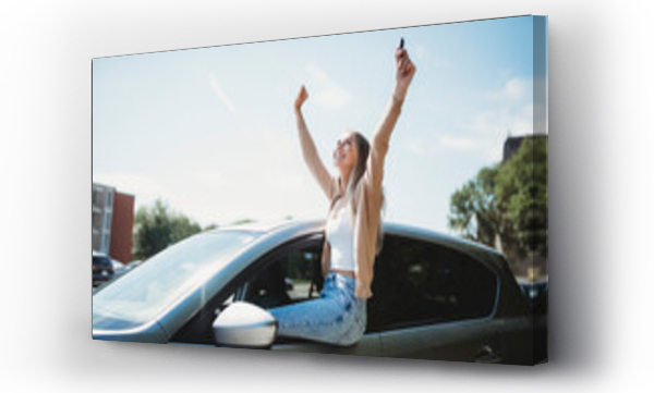 Wizualizacja Obrazu : #539776266 car driver woman happy owner of a new car