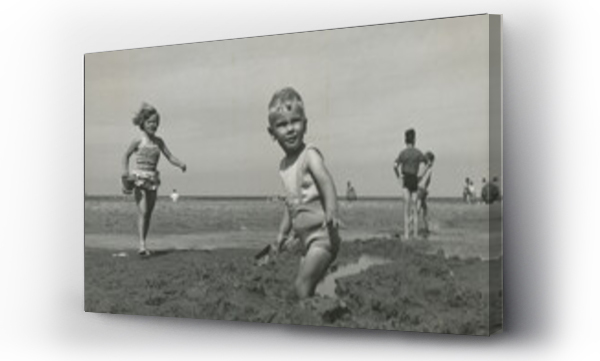 Wizualizacja Obrazu : #546713255 boy playing at beach