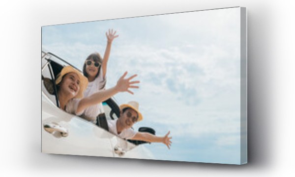 Wizualizacja Obrazu : #548061351 Happy family day. Asian Dad, mom and daughter little kid smiling sitting in compact car windows raise hand wave goodbye, Summer at beach, Car insurance, Family holiday vacation travel, road trip