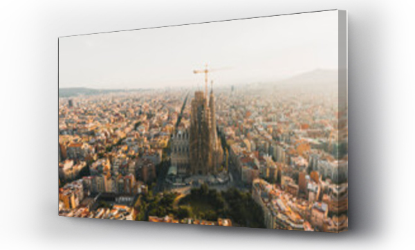 Wizualizacja Obrazu : #622846322 Aerial view of the Sagrada Familia, Barcelona, Spain.