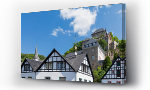 Wizualizacja Obrazu : #656946676 Germany, North Rhine Westphalia, Blankenheim,Half-timberedhouses withBlankenheim Castle in background