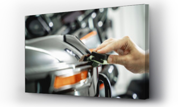 Wizualizacja Obrazu : #680416504 The process of nano coating motorcycle applying soft fiber sponge