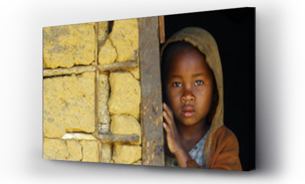 Wizualizacja Obrazu : #73264210 Madagaskar - nieśmiała i biedna afrykańska dziewczyna z chustką na głowie
