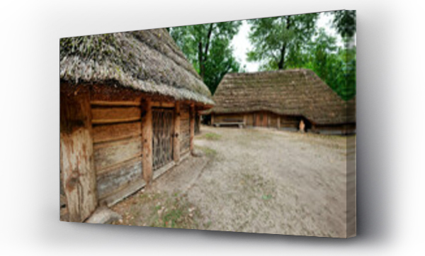 Wizualizacja Obrazu : #984366910 Gr?d w Biskupinie ? stanowisko archeologiczne na Pojezierzu Gnie?nie?skim we wsi Biskupin w wojew?dztwie kujawsko-pomorskim. Na podstawie bada? drewnianych bali stwierdzono, ?e 50% u?ytych do budowy g